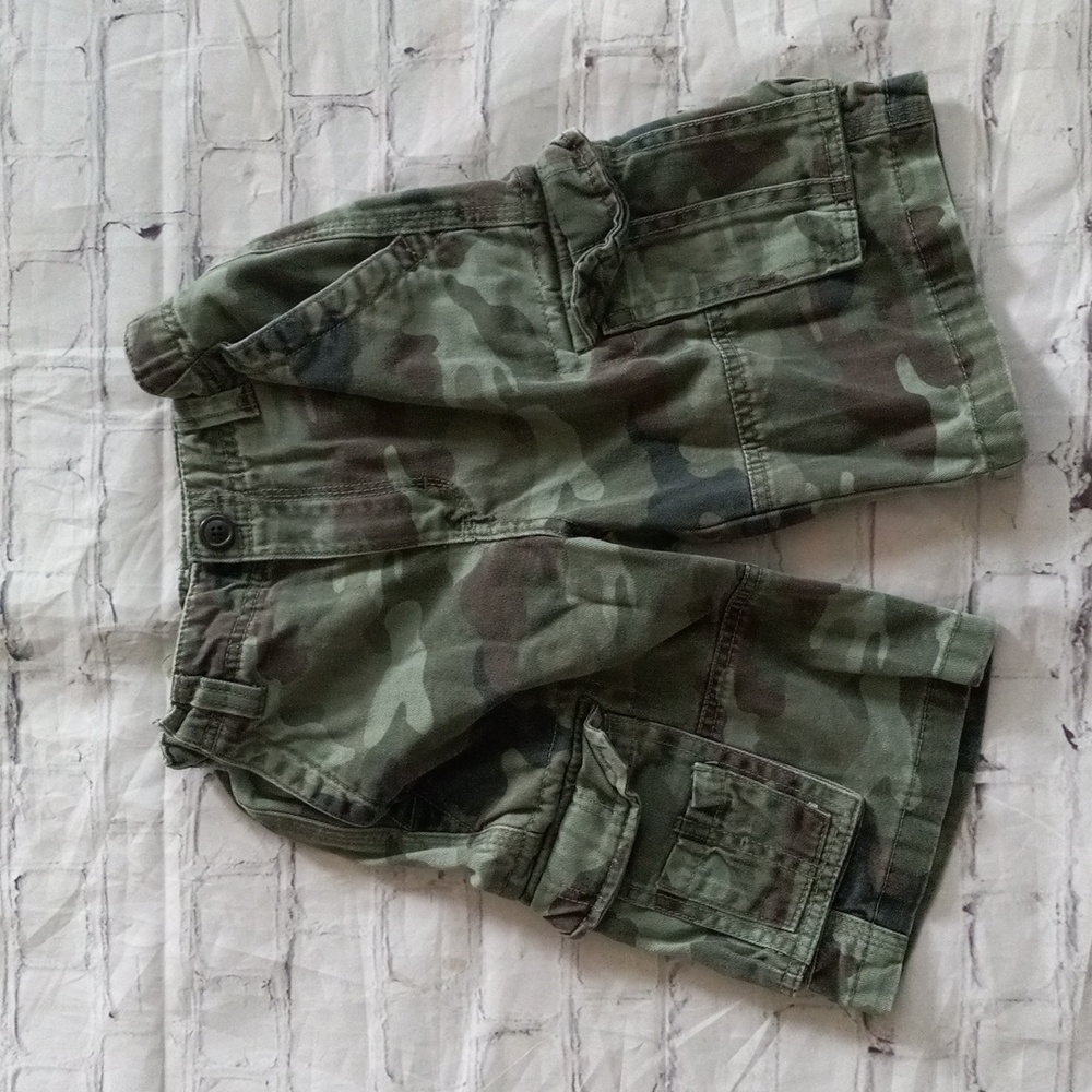 GUC Boys 7 Cherokee Olive Camo Cargo Shorts